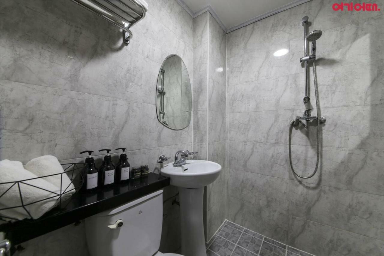 Sinchon Sisters Hostel Σεούλ Εξωτερικό φωτογραφία